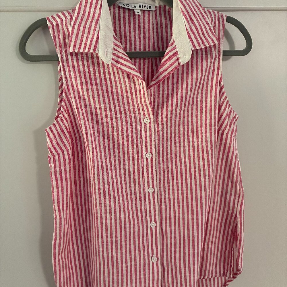 Sleeveless blouse